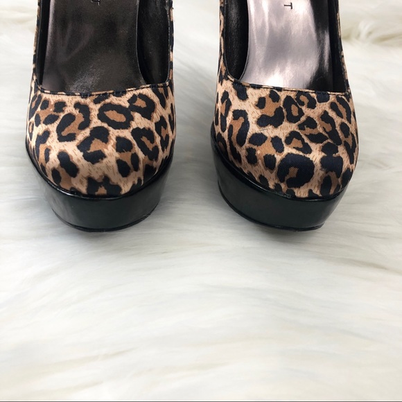 Blake Scott Leopard Print 5” Platform High heels Satiny Feel Size 5.5M - Picture 3 of 8